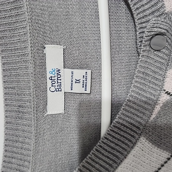 Croft & Barrow Gray/Pink Argile Sweater - Picture 2 of 6